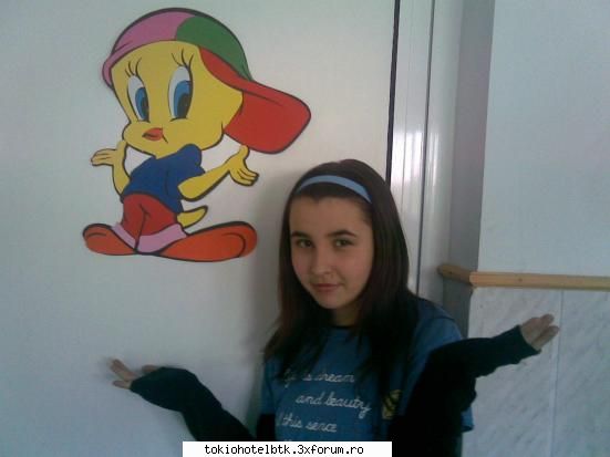 :hi: ..id`ul meu e vreti sa mine ma gasiti mai tot timpul pe mess :wink2: id`urile noastre